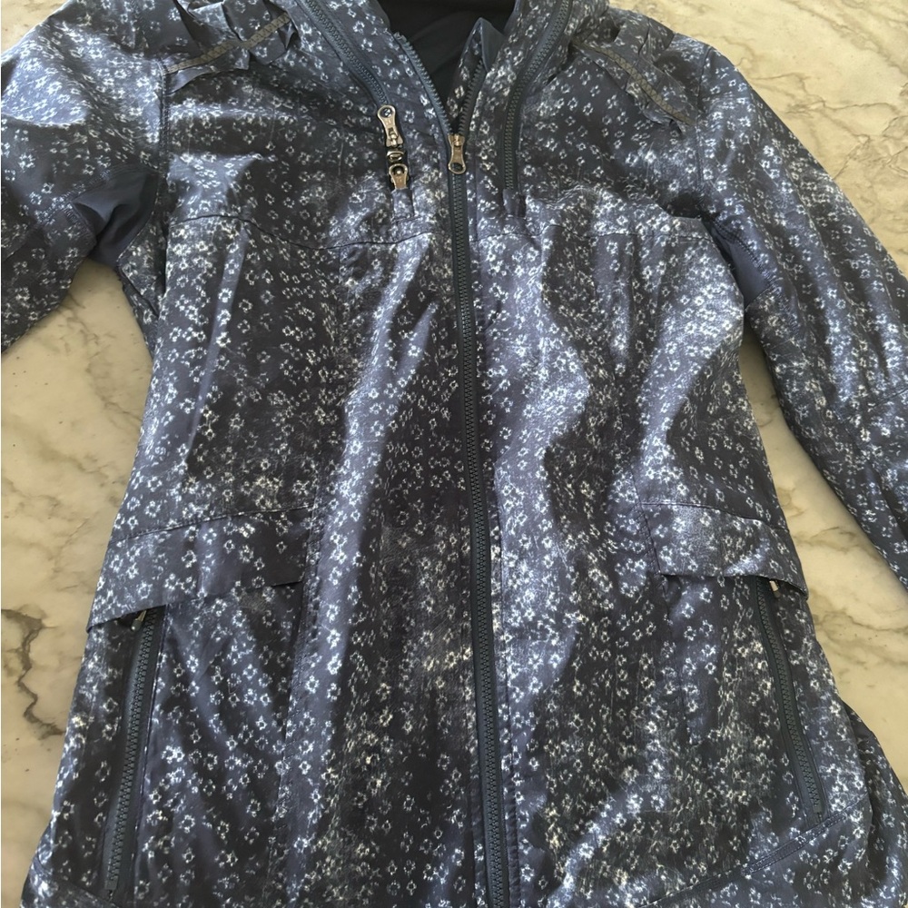 Lululemon Navy Patterned Jacket - image 1